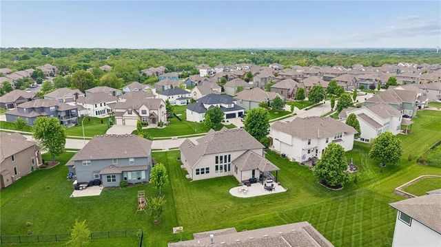 8112 NW 90th Street, Kansas City, MO 64153