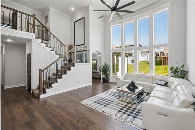 8112 NW 90th Street, Kansas City, MO 64153