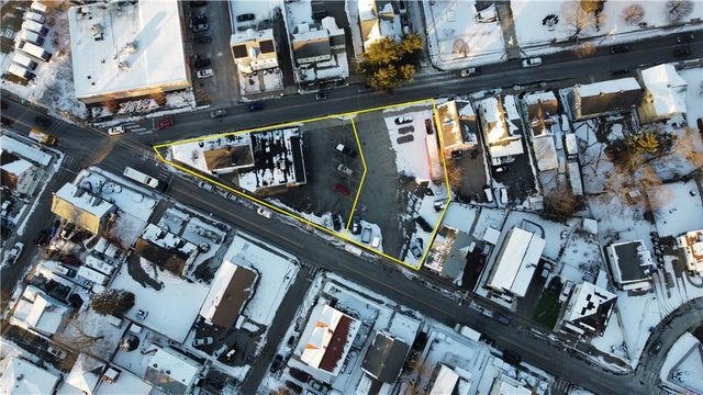 1039 Douglas Avenue, Providence, RI 02904