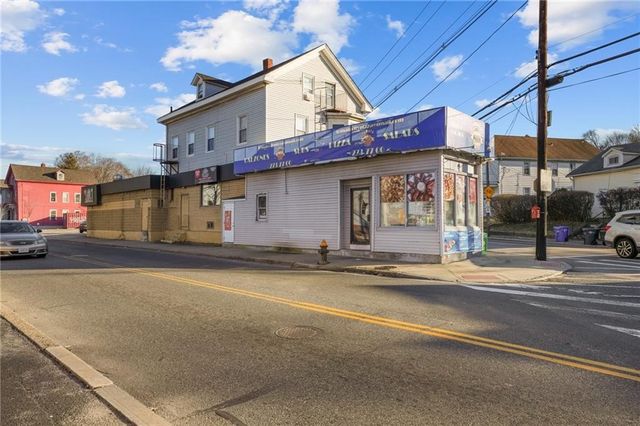 1039 Douglas Avenue, Providence, RI 02904