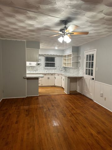 922 Downing Street, Forney, TX 75126