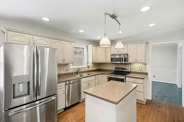 804 Deena Drive, Villa Hills, KY 41017