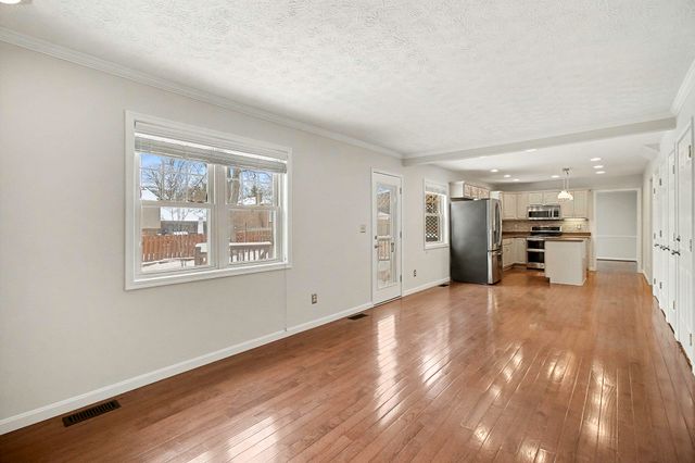 804 Deena Drive, Villa Hills, KY 41017