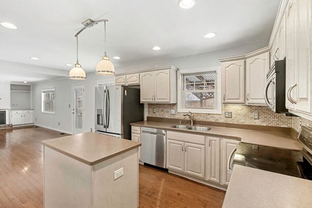 804 Deena Drive, Villa Hills, KY 41017