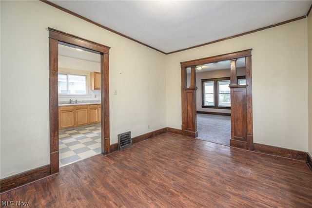 914 Delia Avenue, Akron, OH 44320