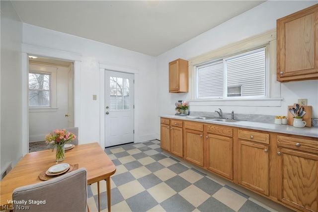 914 Delia Avenue, Akron, OH 44320