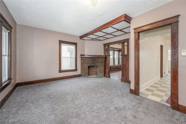 914 Delia Avenue, Akron, OH 44320