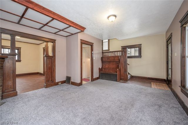 914 Delia Avenue, Akron, OH 44320