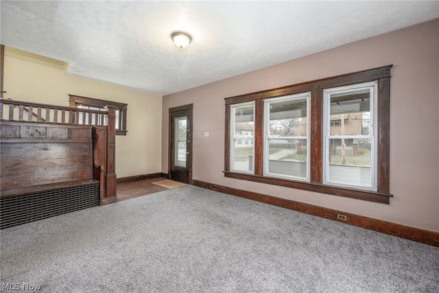 914 Delia Avenue, Akron, OH 44320