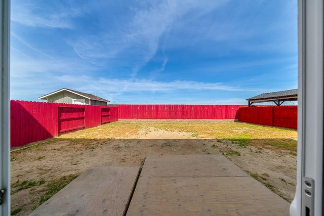 4637 Zoe Ave, Keyes, CA 95328