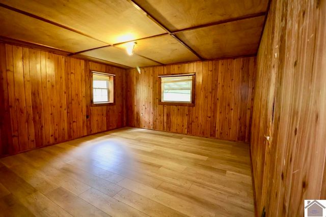 124 dustin rd, Kuttawa, KY 42055