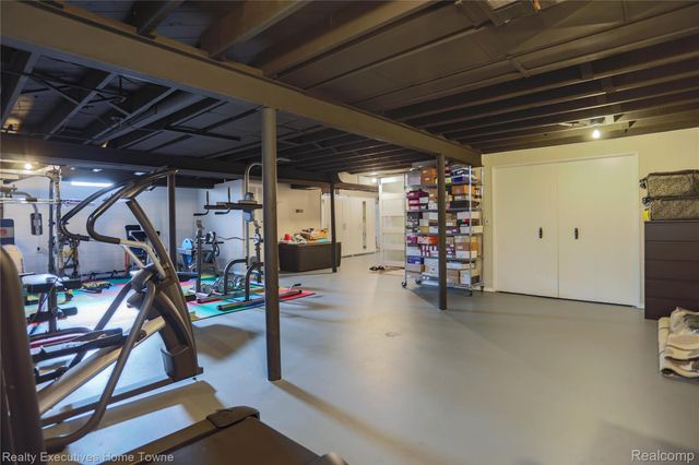 28821 Lund Avenue, Warren, MI 48093