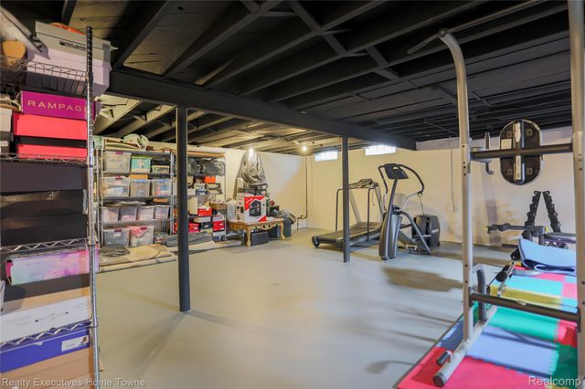 28821 Lund Avenue, Warren, MI 48093