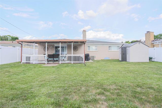 28821 Lund Avenue, Warren, MI 48093