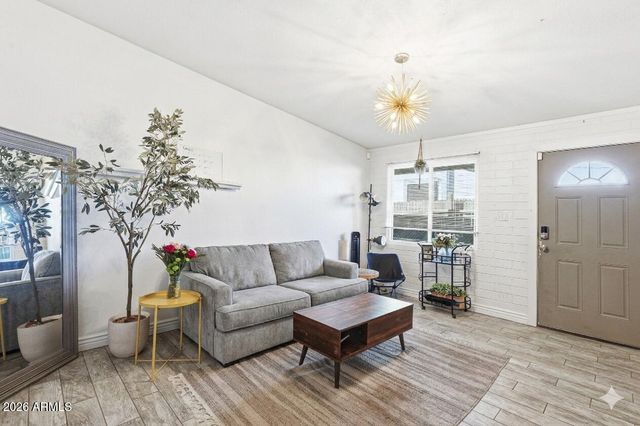 3817 N 9TH Place, Phoenix, AZ 85014