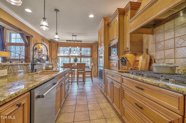 1399 Highway 75, Blountville, TN 37617