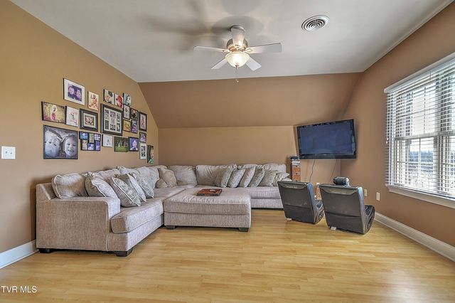 1399 Highway 75, Blountville, TN 37617