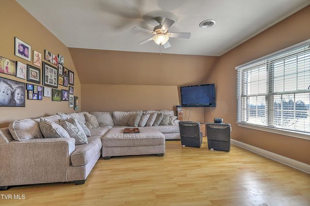 1399 Highway 75, Blountville, TN 37617