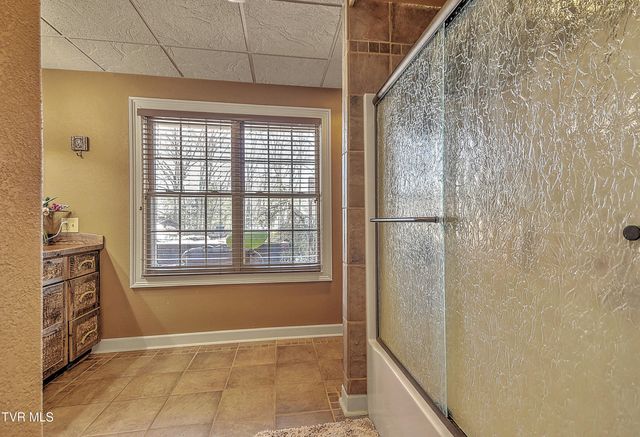 1399 Highway 75, Blountville, TN 37617