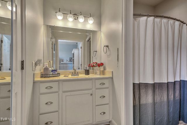 1399 Highway 75, Blountville, TN 37617