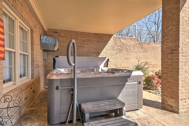 1399 Highway 75, Blountville, TN 37617