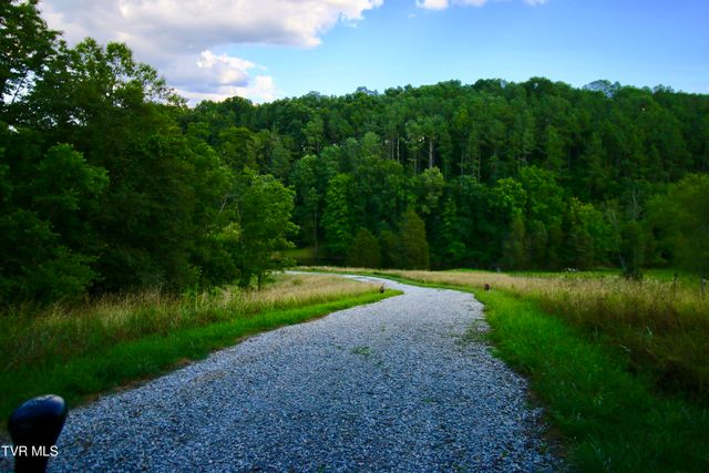 1399 Highway 75, Blountville, TN 37617