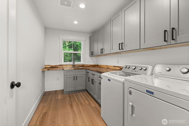 763 Harrison Avenue, Raymond, WA 98577