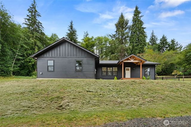 763 Harrison Avenue, Raymond, WA 98577