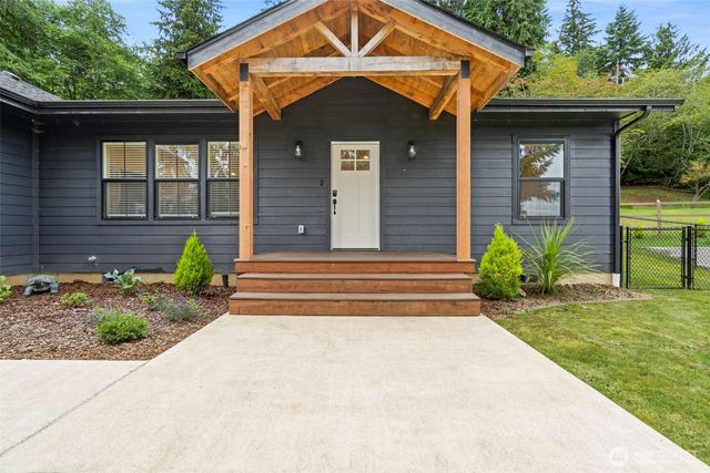 763 Harrison Avenue, Raymond, WA 98577