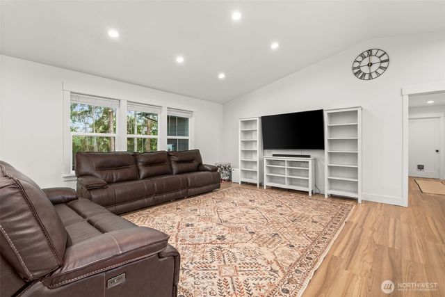 763 Harrison Avenue, Raymond, WA 98577