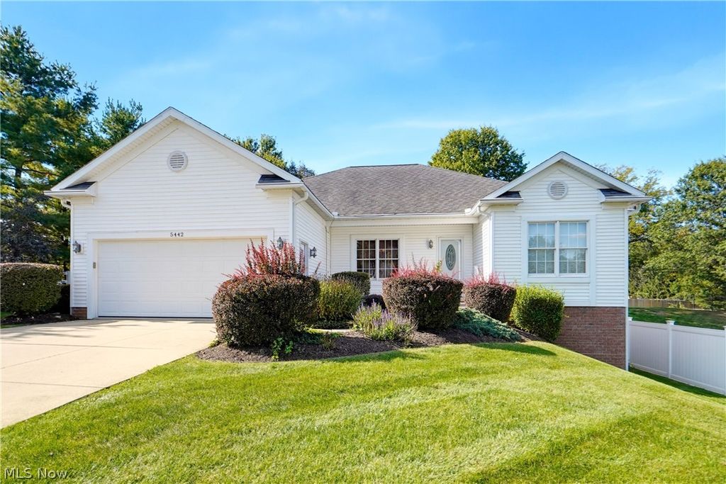 5442 Timbercreek Lane, Stow, OH 44224
