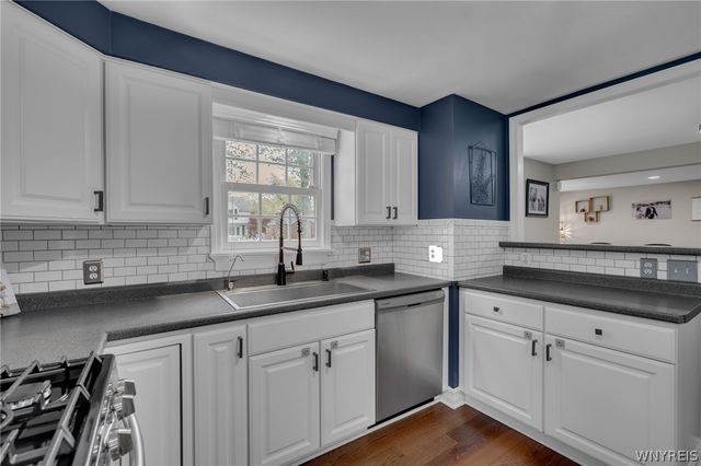 301 Walton Drive, Amherst, NY 14226