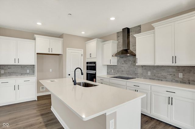 6689 Thresher Pass, Mccordsville, IN 46055