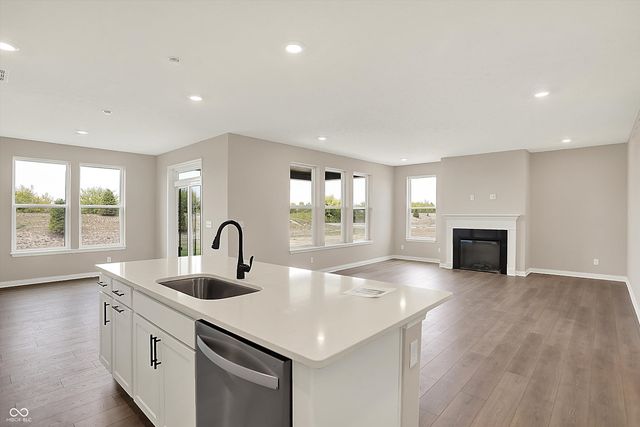 6689 Thresher Pass, Mccordsville, IN 46055