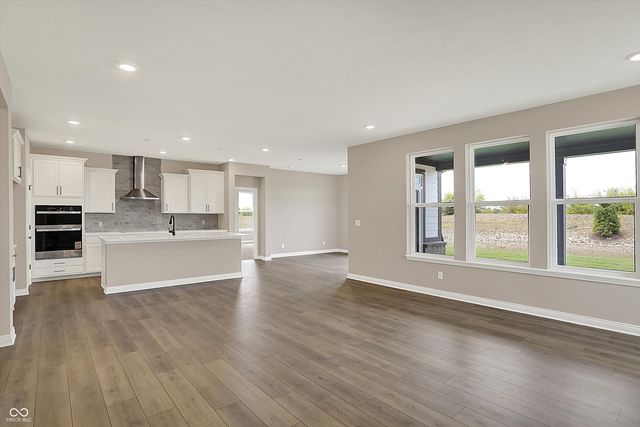 6689 Thresher Pass, Mccordsville, IN 46055