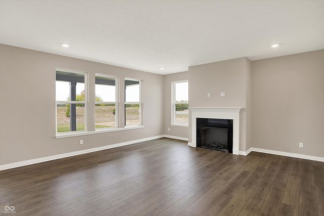 6689 Thresher Pass, Mccordsville, IN 46055