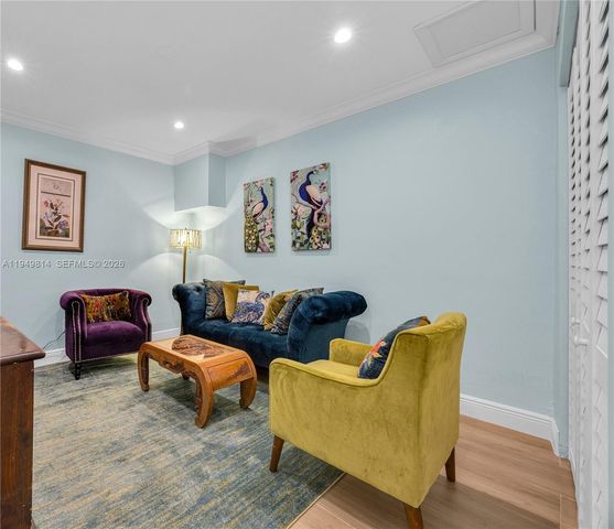 6220 SW 61st St, South Miami, FL 33143