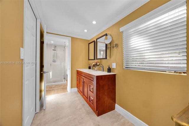 6220 SW 61st St, South Miami, FL 33143