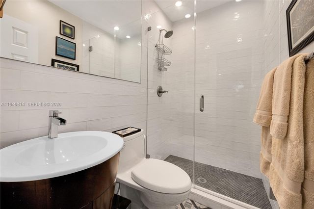 6220 SW 61st St, South Miami, FL 33143