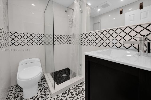 6220 SW 61st St, South Miami, FL 33143