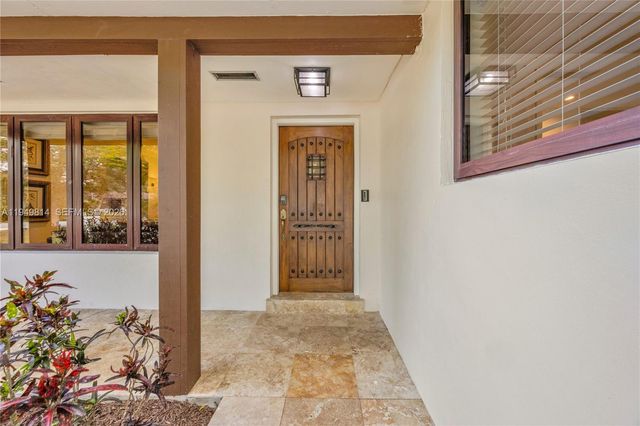 6220 SW 61st St, South Miami, FL 33143