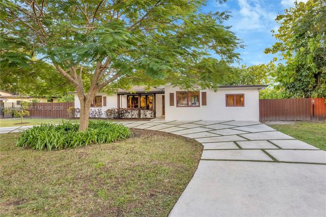 6220 SW 61st St, South Miami, FL 33143