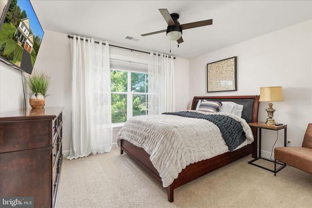 39 BOWLING VIEW RD, Front Royal, VA 22630