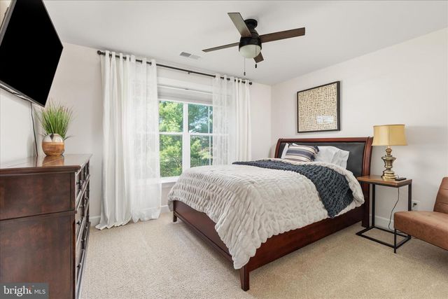 39 BOWLING VIEW RD, Front Royal, VA 22630