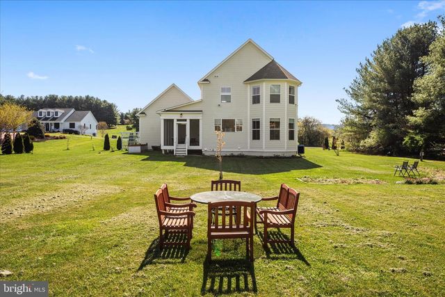 39 BOWLING VIEW RD, Front Royal, VA 22630