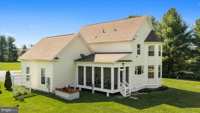 39 BOWLING VIEW RD, Front Royal, VA 22630