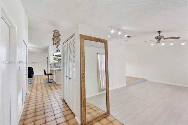 11111 NW 7th St, Coral Springs, FL 33071