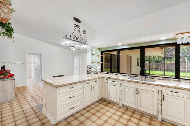 11111 NW 7th St, Coral Springs, FL 33071