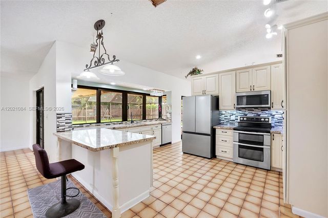 11111 NW 7th St, Coral Springs, FL 33071