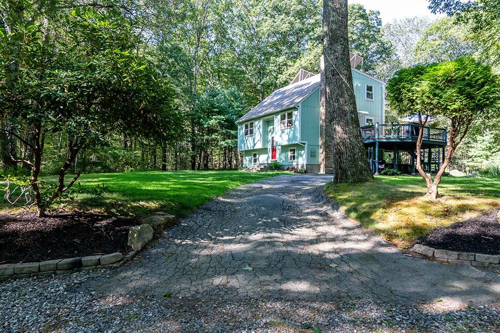 81 Shippee Road, East Greenwich, RI 02818